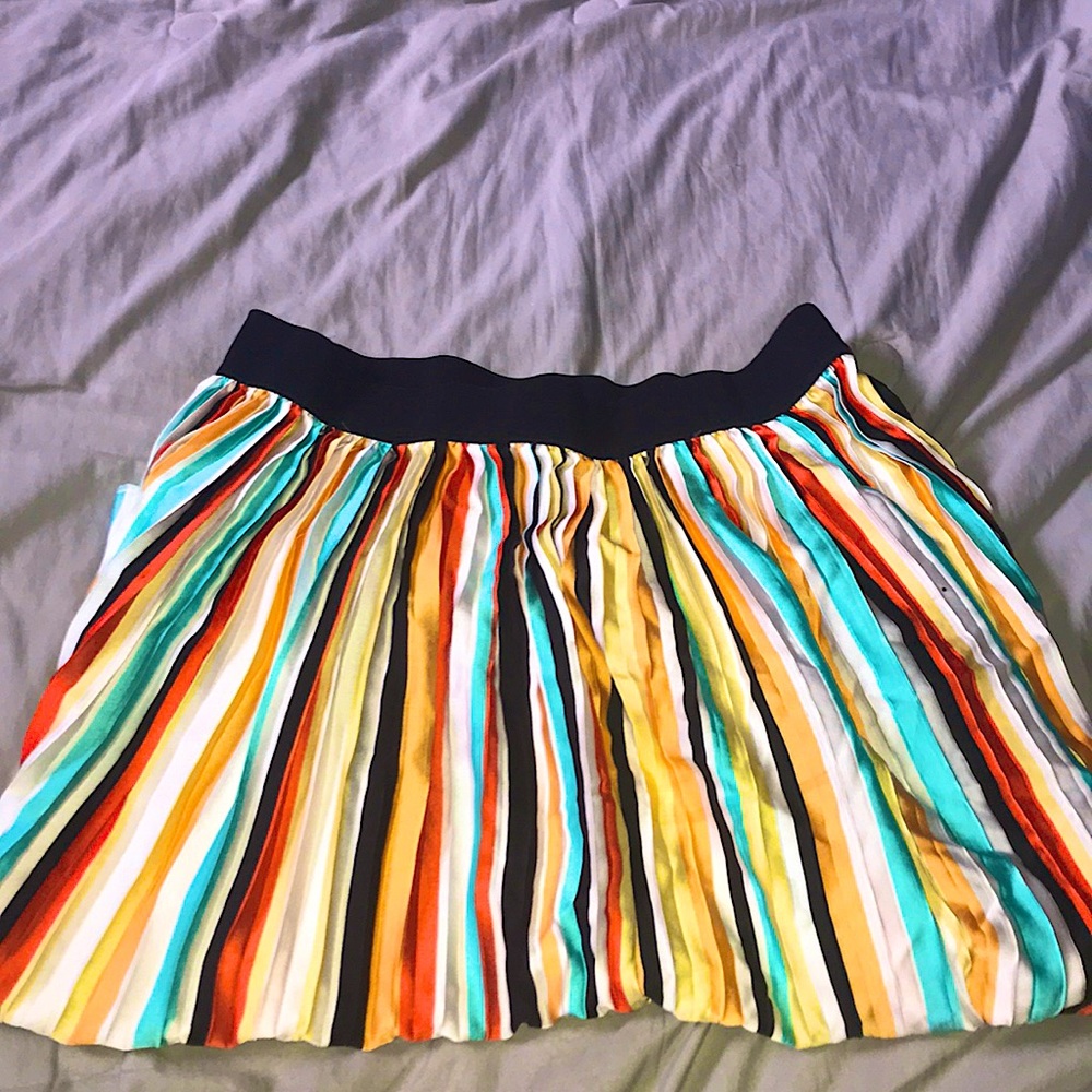 Lula Roe Vibrant Knee-Length Skirt